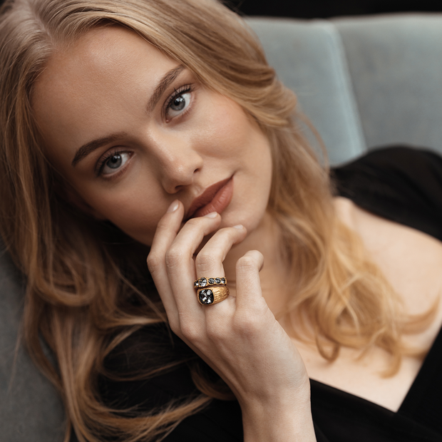 Charcoal Carla Swarovski Ring - Stilshoppen
