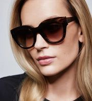 Brown Carla Sunglasses Solbrille - Stilshoppen