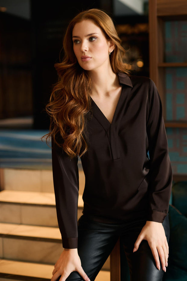 V-neck classic blouse - Stilshoppen