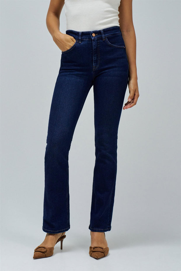 Faith Puch in Bootcut jeans - Stilshoppen