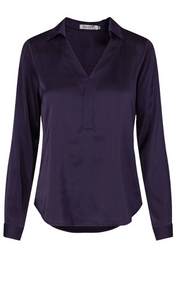 Navy Satin V-neck Blouse - Stilshoppen