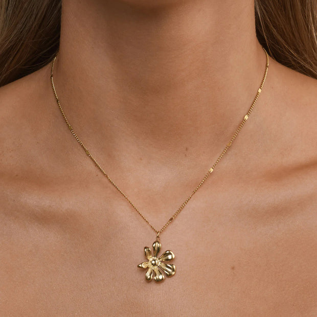 Winry Irregular Flower Dangling Necklace