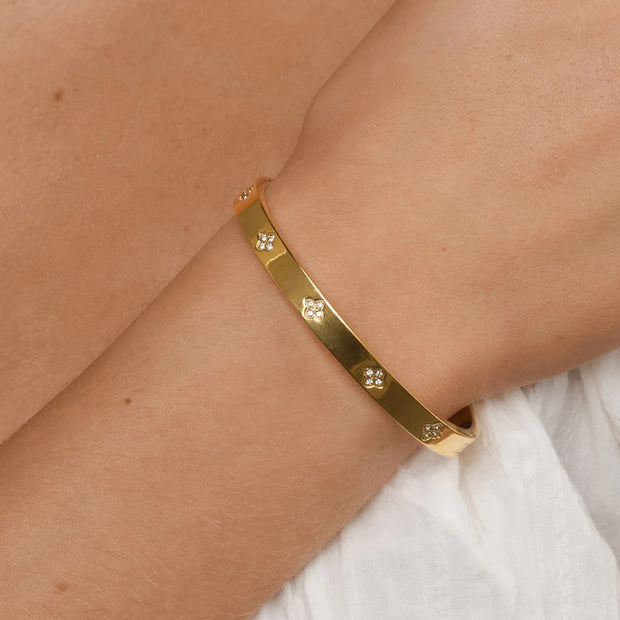 Liv Crystal CLover Bangle