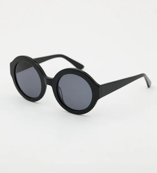 Black Cleo Sunglasses Solbrille - Stilshoppen