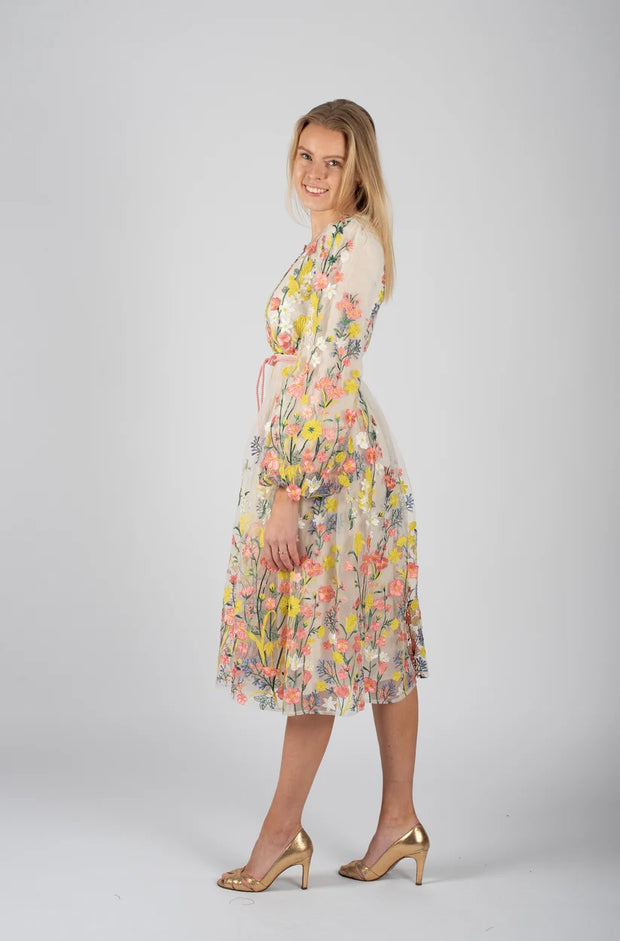 Multifarget Flower Everly Dress - Stilshoppen