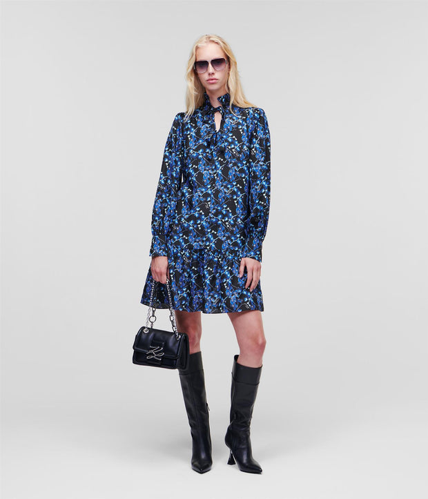 Blå Orchid Printed silk dress - Stilshoppen