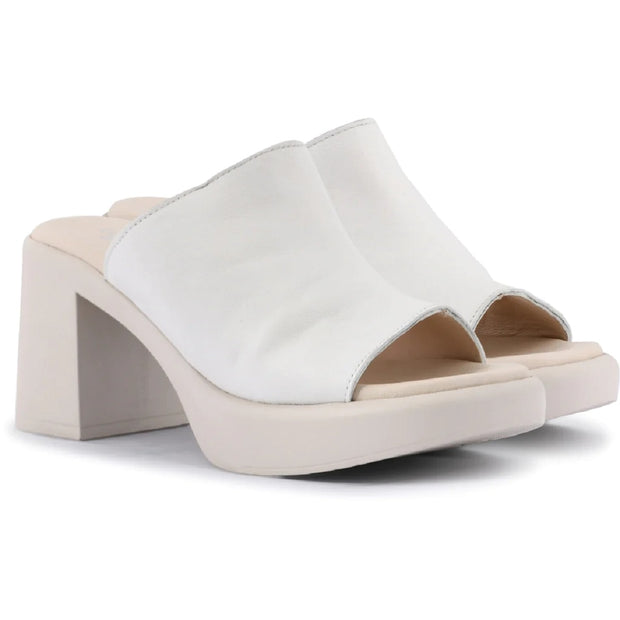 Cream Caroline sandaler